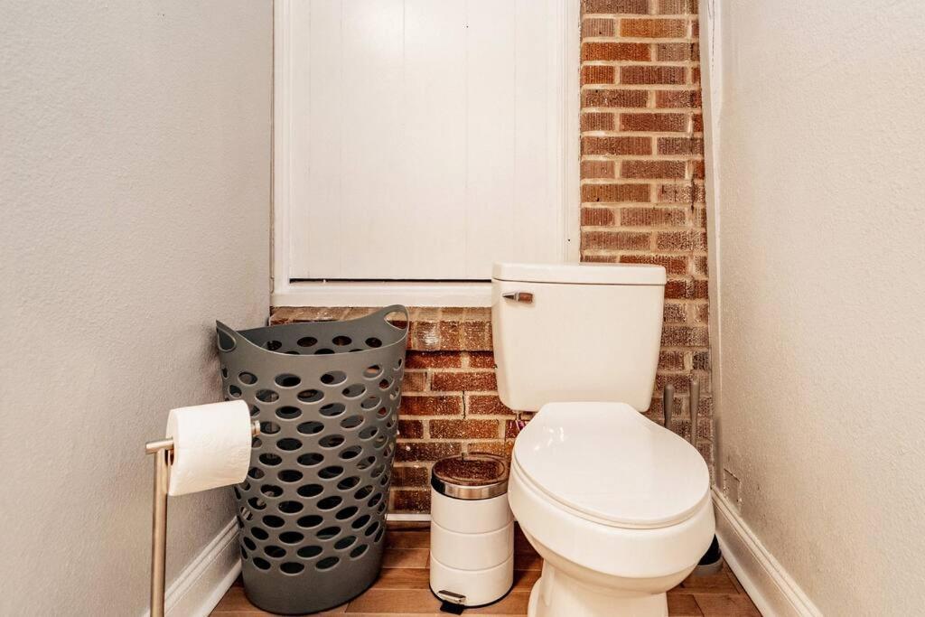 Comfortable King Suite Zen Space 哈蒂斯堡 外观 照片